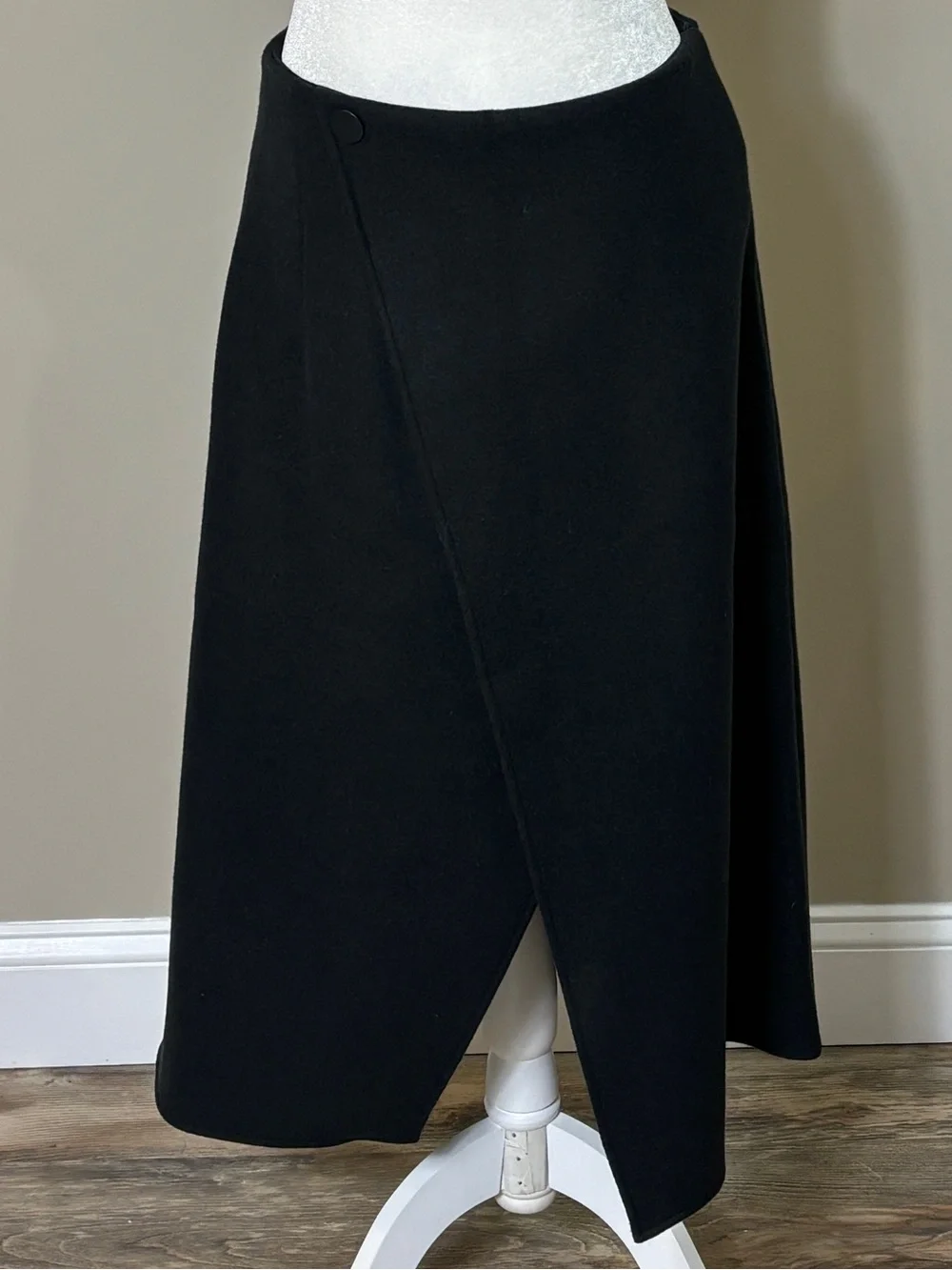 Club Monaco Wool Blend A-Line Cutaway Skirt.